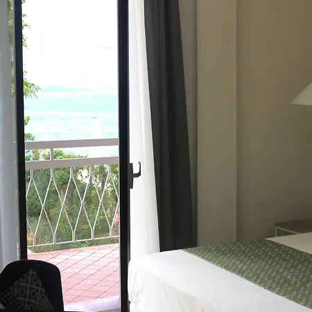 Lake Garda Beach Hostel-3